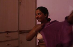 XXX 台所でのセックス。 女性 用 エロ アニメ 動画 テーブルの上に犯さ。